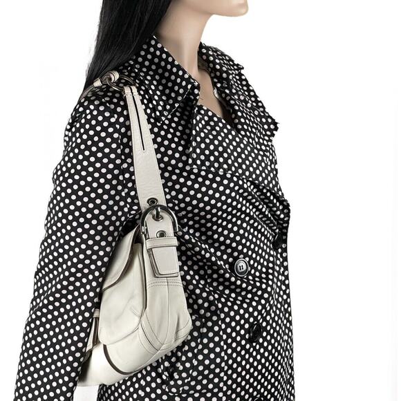 COACH Soho 9434 Double Pocket Flap Shoulder Bag White Leather Purse Y2k 2005 - Picture 2 of 15